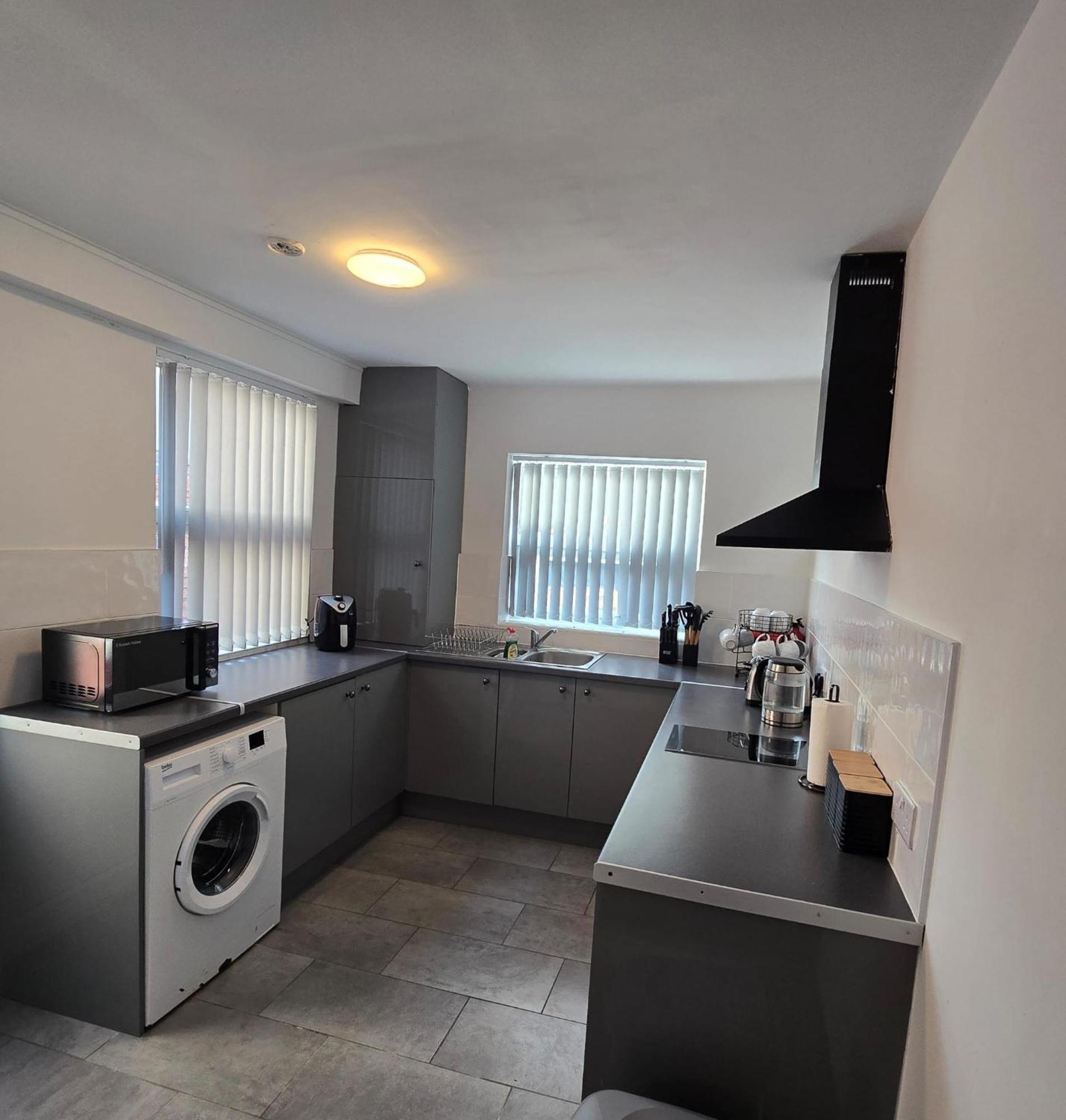 Quarto 3 Em Kensington Liverpool Exteriör bild